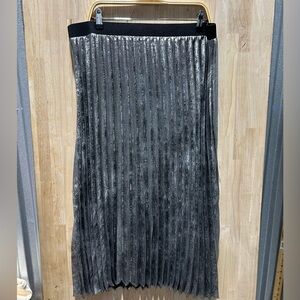 NWT Lane Bryant Silver Pleated Midi Skirt, Sz. 18-20